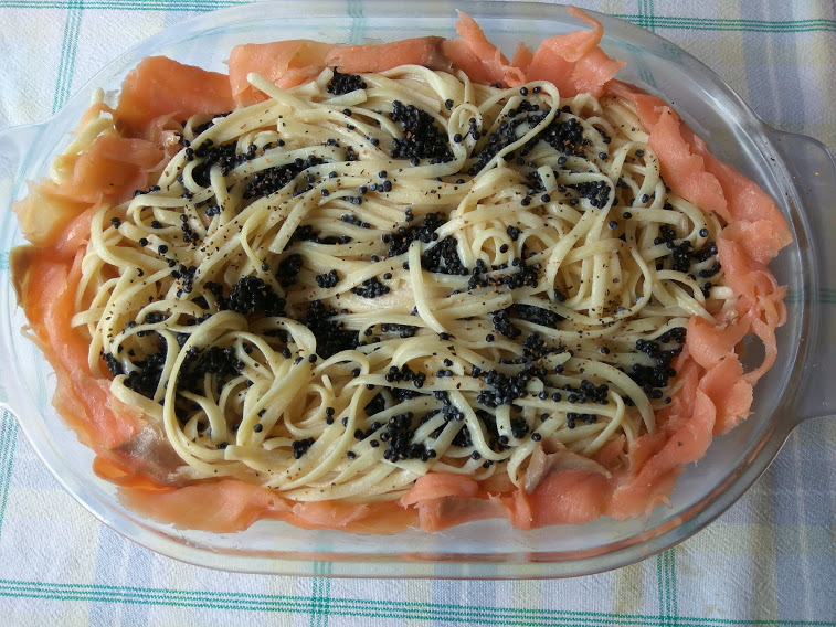 Espaguetis con Salmón y Caviar