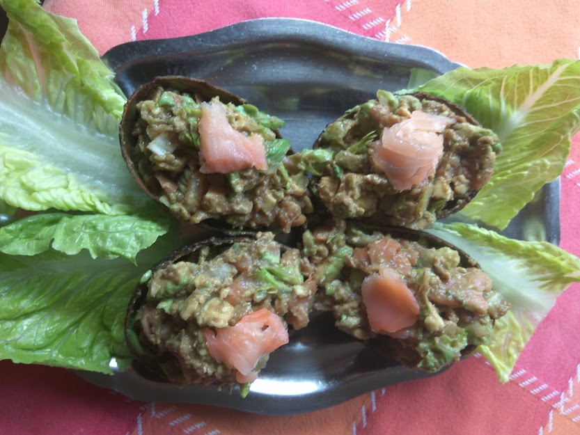 Aguacates Rellenos de Salmón