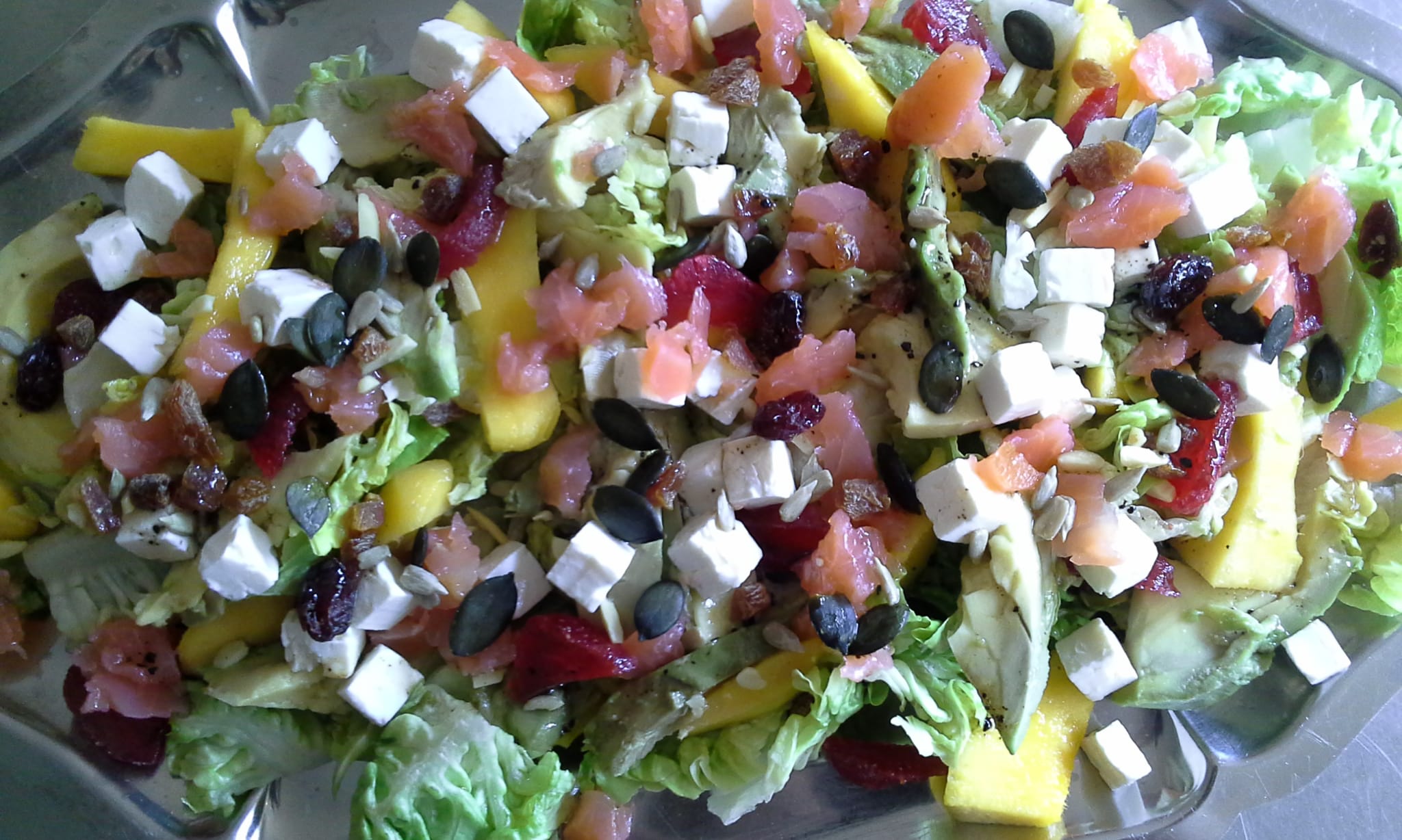 Ensalada con Mango y Salmón