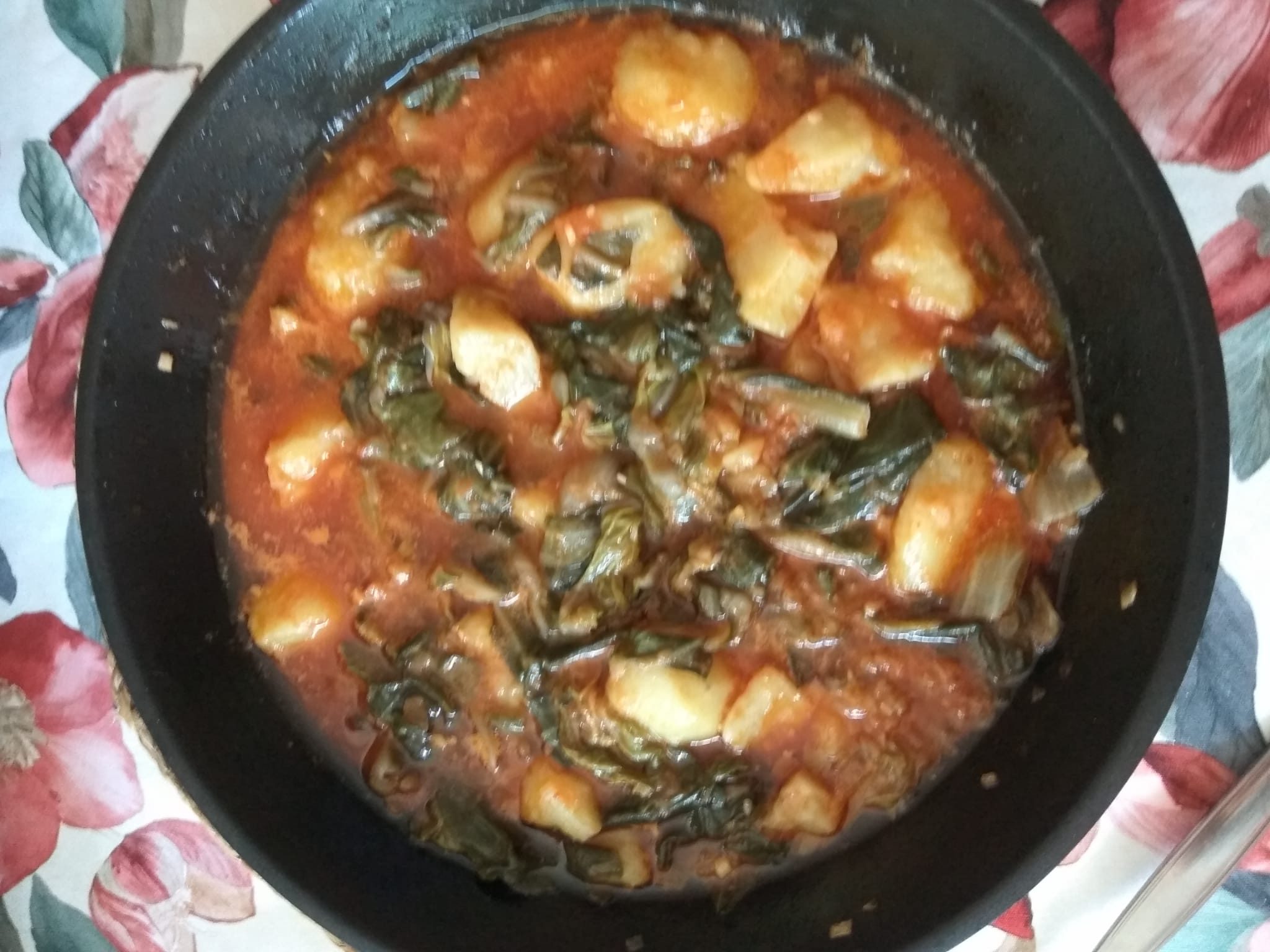 Acelgas con Patatas (de aprovechamiento)