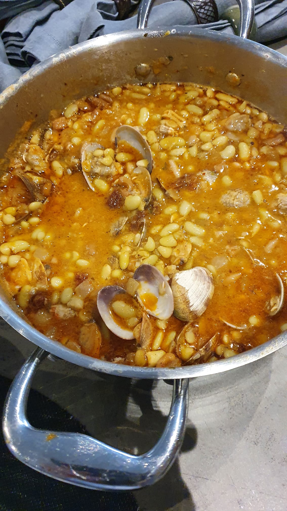 Verdinas con Almejas y Gambas