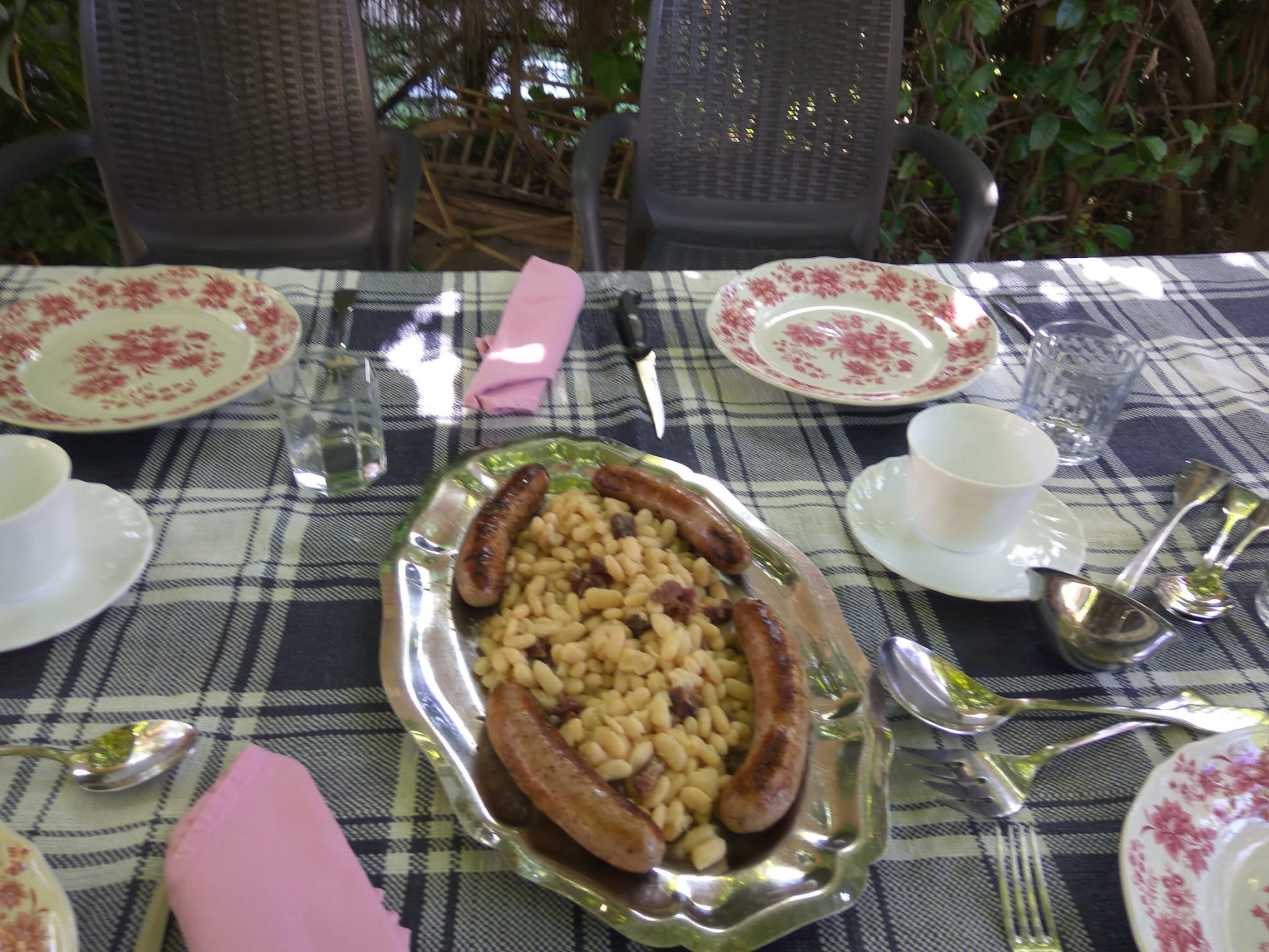 Judías Blancas con Butifarras