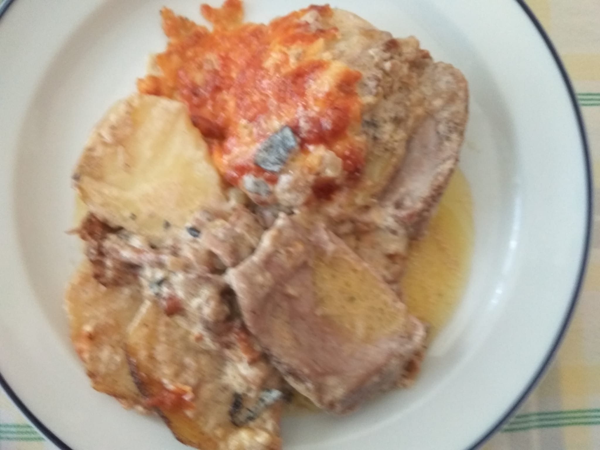 Carne con Patatas al Horno