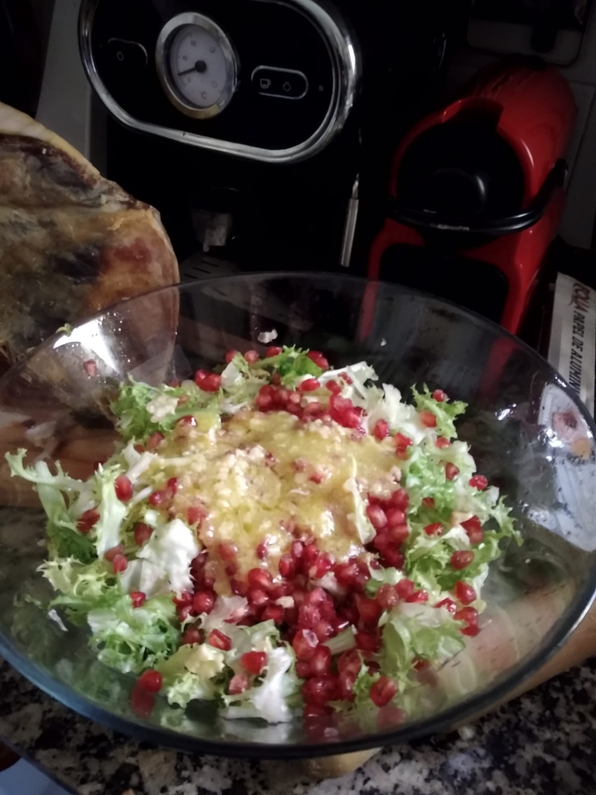 Ensalada De Escarola y Granada