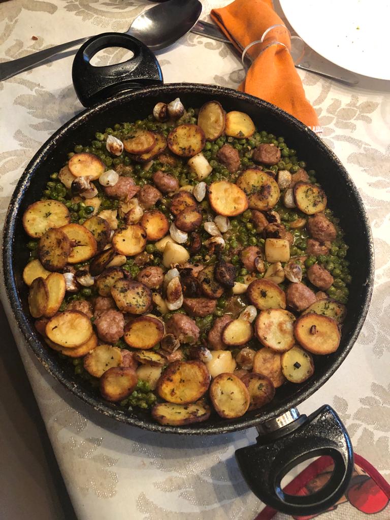 Albóndigas Con Sepia Y Guisantes