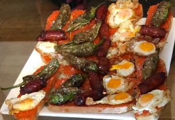 Tostadas De Aperitivo Con Huevo De Codorniz Y………